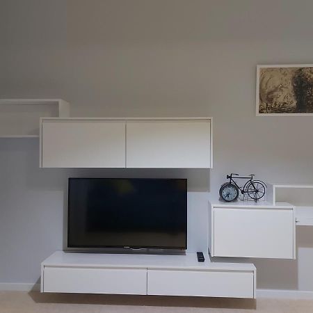 K2 Home - 5Th Floor Tirana Bagian luar foto